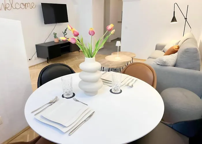 Cozy And Stylish Flat Close To Schoenbrunn Palace Appartamento Vienna
